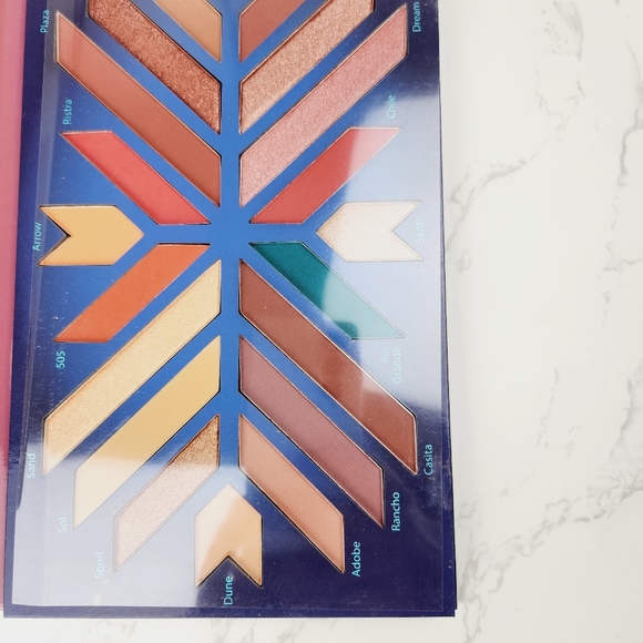 BH COSMETICS Santa Fe Eyeshadow Palette New In Box - Picture 5 of 6